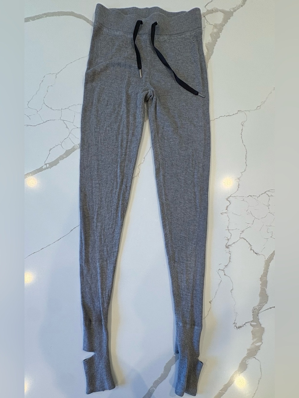 Lululemon Gray Cashmere Blend Knit Stirrup Leggings Pants Size 4